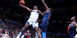 Beitragsbild des Blogbeitrags NBA: Dennis Smith! Mavs-Serie bleibt bei OKC am Leben, Rockets gewinnen OT-Schlacht