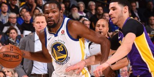 Beitragsbild des Blogbeitrags NBA: Durant wehrt Lakers ab – Miami und Milwaukee blamieren sich gegen Schlusslichter der Liga 