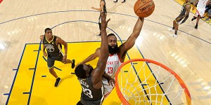 Beitragsbild des Blogbeitrags NBA: Houston Rockets erobern Oracle – Golden State bricht spät ein 