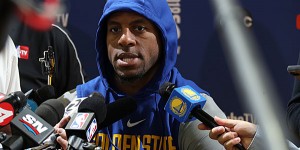 Beitragsbild des Blogbeitrags NBA: Iguodala ist gefrustet und fällt weiter aus