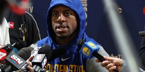 Beitragsbild des Blogbeitrags NBA: Iguodala ist gefrustet und fällt weiter aus 