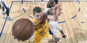 Beitragsbild des Blogbeitrags NBA: Wagner bei Sieg verletzt raus – Young on fire