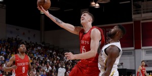 Beitragsbild des Blogbeitrags NBA: Hartenstein holt nächsten Sieg mit Houston