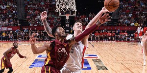 Beitragsbild des Blogbeitrags NBA: SL: Hartenstein raus – Jackson blockt alles weg 