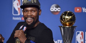 Beitragsbild des Blogbeitrags NBA: Durant erhält Muhammad Ali Award für Humanität 