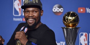 Beitragsbild des Blogbeitrags NBA: Durant erhält Muhammad Ali Award für Humanität