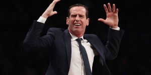 Beitragsbild des Blogbeitrags NBA: NBA: Geldstrafe für Nets-Coach Kenny Atkinson 