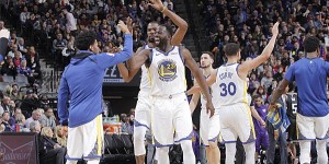 Beitragsbild des Blogbeitrags NBA: Warriors und Kings lassen es regnen – Die Stimmen zum Spiel 