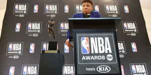 Beitragsbild des Blogbeitrags NBA: Giannis: Gerede über Free Agency “respektlos”