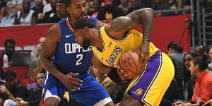 Beitragsbild des Blogbeitrags NBA: LeBrons Lakers unterliegen Clippers: “Noch etwas rostig” 