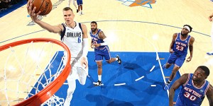 Beitragsbild des Blogbeitrags NBA: Doncic-Triple-Double reicht nicht – Mavs verlieren hitzige Porzingis-Rückkehr