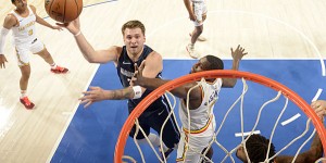 Beitragsbild des Blogbeitrags NBA: Demontage! Mavs schießen Dubs aus der Halle 