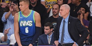 Beitragsbild des Blogbeitrags NBA: Mavs-Coach verteidigt Porzingis: “Post-Up kein guter Spielzug mehr” 