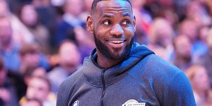 Beitragsbild des Blogbeitrags NBA: AP ehrt LeBron als Athlet der Dekade 