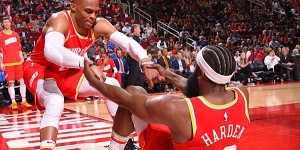 Beitragsbild des Blogbeitrags NBA: Westbrooks Evolution bei den Rockets: Der Schatten-MVP 