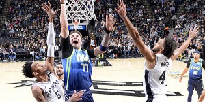Beitragsbild des Blogbeitrags NBA: Mavs erzittern sich Sieg bei den Spurs – Doncic mit Franchise-Rekord