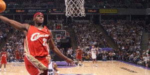 Beitragsbild des Blogbeitrags NBA: LeBron zieht: Rookie-Karte holt Rekordpreis