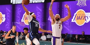 Beitragsbild des Blogbeitrags NBA: Curry ballert Mavs zum Sieg gegen Lakers – Giannis schon früh in Topform