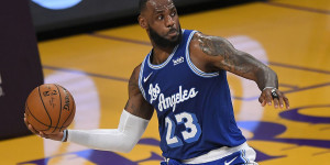 Beitragsbild des Blogbeitrags NBA: LeBron im historischen Legenden-Vergleich: Altern wie der beste Wein