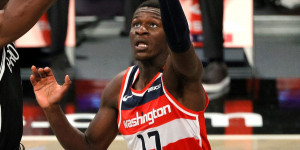 Beitragsbild des Blogbeitrags NBA: Bonga fällt aus Rotation – Coach erklärt sich 