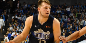 Beitragsbild des Blogbeitrags Luka Doncic mit weiterem „30 / 15 / 10“-Triple-Double 