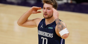 Beitragsbild des Blogbeitrags NBA: Doncic trotz historischem Triple-Double angefressen: “Das war nicht ich”