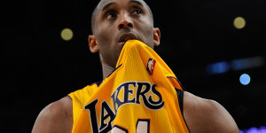 Beitragsbild des Blogbeitrags NBA: Zum Todestag von Kobe Bryant: Leben der Extreme 