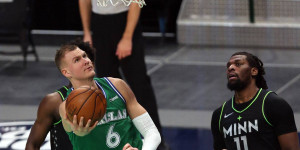 Beitragsbild des Blogbeitrags NBA: Porzingis mit Monster-Performance! Mavericks zittern sich zum Sieg