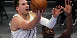 Beitragsbild des Blogbeitrags NBA: Die Rekorde purzeln! Doncics Career High sichert Mavs den nächsten Sieg in Shootout gegen NOLA