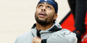 Beitragsbild des Blogbeitrags NBA: Knie-OP: Wolves lange ohne Russell