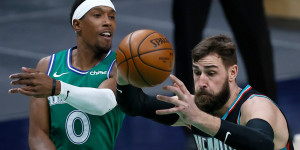 Beitragsbild des Blogbeitrags NBA: Guard-Terror! Mavs schlagen Memphis ohne Porzingis souverän