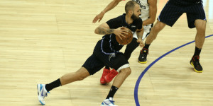 Beitragsbild des Blogbeitrags Fantasy Basketball Buy, Sell or Hold: Evan Fournier and R.J. Barrett 