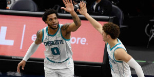 Beitragsbild des Blogbeitrags NBA: LaMelos Hornets egalisieren Dreier-Rekord