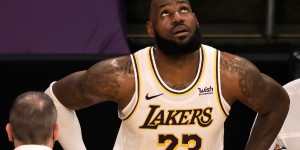 Beitragsbild des Blogbeitrags NBA: LeBron-Schock für die Lakers: Die Folgen, Trade-Szenarien und Schröder als Hoffnungsträger 