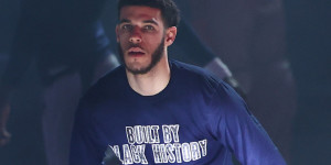 Beitragsbild des Blogbeitrags NBA: Kommt der Lonzo-Trade? Warum New Orleans in einer selbstverschuldeten Zwickmühle steckt