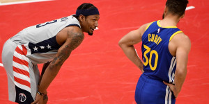 Beitragsbild des Blogbeitrags NBA: Beal attackiert Warriors-Forward nach Stichelei im Scoring-Rennen mit Curry