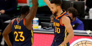 Beitragsbild des Blogbeitrags NBA: “Wir haben Steph f—ing Curry!” Green lehnt Vergleich mit “We Believe”-Warriors ab