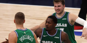 Beitragsbild des Blogbeitrags NBA: Mavs umgehen Play-In – Doncic mit Triple-Double 