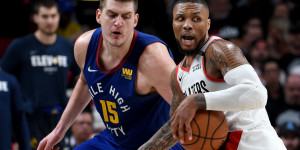 Beitragsbild des Blogbeitrags NBA: Nuggets vs. Blazers: Droht Jokic ein ähnliches Schicksal wie Nowitzki?