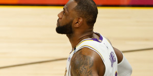 Beitragsbild des Blogbeitrags NBA: Keine Strafe nach LeBrons Corona-Verstoß? Liga erklärt Vorgehen 