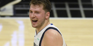 Beitragsbild des Blogbeitrags NBA: Mavs atmen auf: Doncic wohl auf dem Weg der Besserung