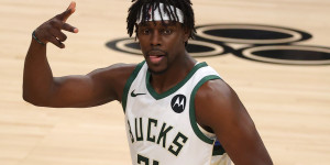 Beitragsbild des Blogbeitrags NBA: Holiday dreht spät auf: Der Mikrokosmos des Helfer-Problems