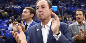 Beitragsbild des Blogbeitrags NBA: Star-Trade? Das sagt der Warriors-Besitzer