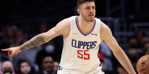 Beitragsbild des Blogbeitrags NBA: Deutsche NBA-Jungs überstehen Roster-Cuts 