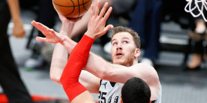 Beitragsbild des Blogbeitrags NBA: Pöltl bietet Lakers ohne LBJ epischen Kampf