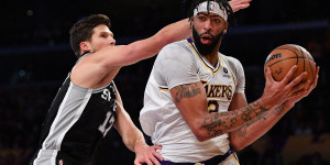 Beitragsbild des Blogbeitrags NBA: Davis im Beast Mode! Neue Lakers-Starter besiegen Spurs