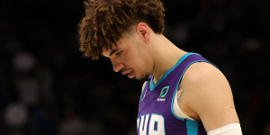 Beitragsbild des Blogbeitrags NBA: LaMelo fällt aus: Corona-Sorgen bei den Hornets