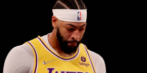 Beitragsbild des Blogbeitrags NBA: Davis bei Lakers-Blamage verletzt – Wagner erneut bärenstark 
