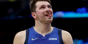 Beitragsbild des Blogbeitrags NBA: Dreierregen zur rechten Zeit: Doncic brilliert bei drittem Mavs-Sieg in Serie