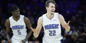 Beitragsbild des Blogbeitrags NBA: Wagner spielt sich ins Rookie of the Year-Rennen: Was sein Spiel so stark macht 